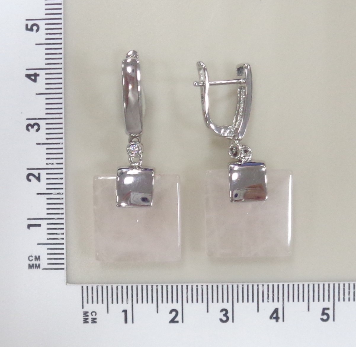 Серебряные серьги с розовым кварцем